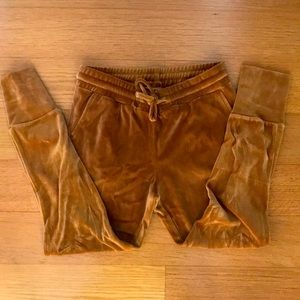 NWT Kate Quinn joggers